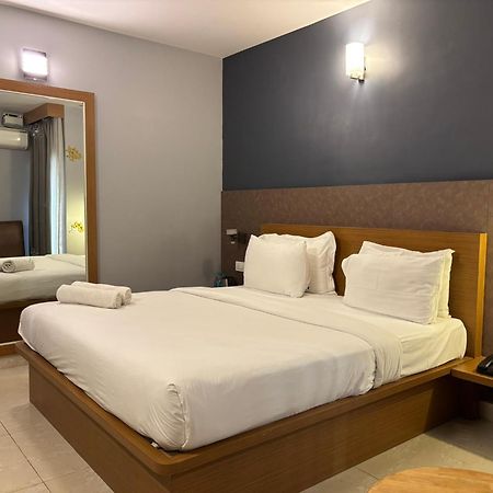 Air Avenue Hotel - Airport Devanahalli Екстер'єр фото